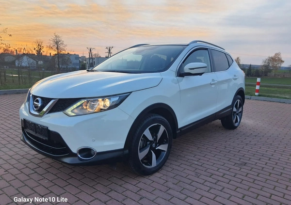 Nissan Qashqai cena 60999 przebieg: 45298, rok produkcji 2017 z Słupca małe 254